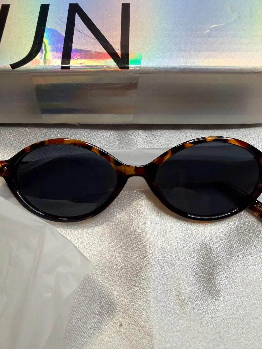 TIJN Round Tortoise Sunglasses Brand New Dark Lenses with Case & Box